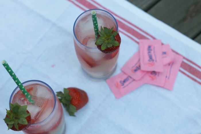 strawberry infused lemonade 2